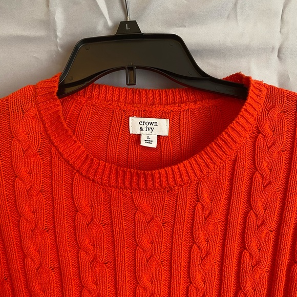 Sweater size large - Picture 8 of 8